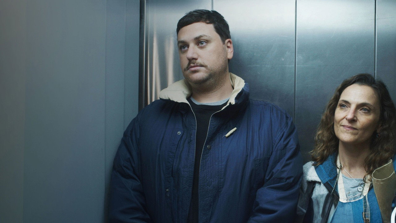 Most People Die on Sundays Movie Screenshot 4