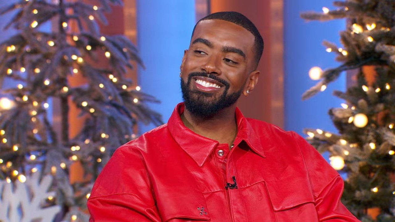 Mistletoe & Matrimony Movie Screenshot 1